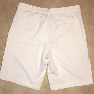 Men’s White Nike DRI FIT Golf Short Size 34
